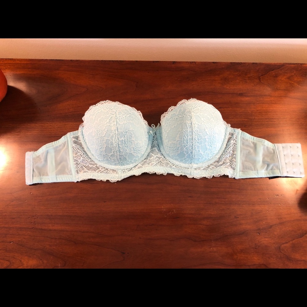 Victoria’s Secret Strapless Bra- Heidi Klum